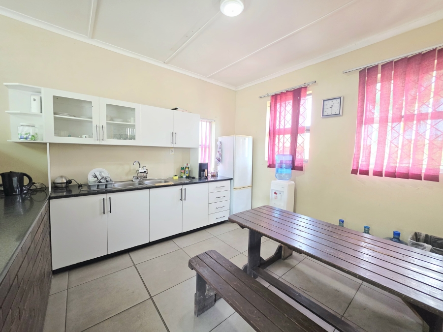 To Let Commercial Property for Rent in Alton KwaZulu-Natal