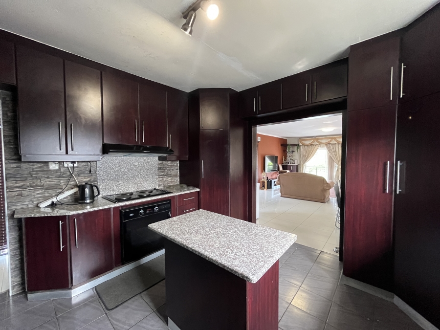 4 Bedroom Property for Sale in Sunford KwaZulu-Natal