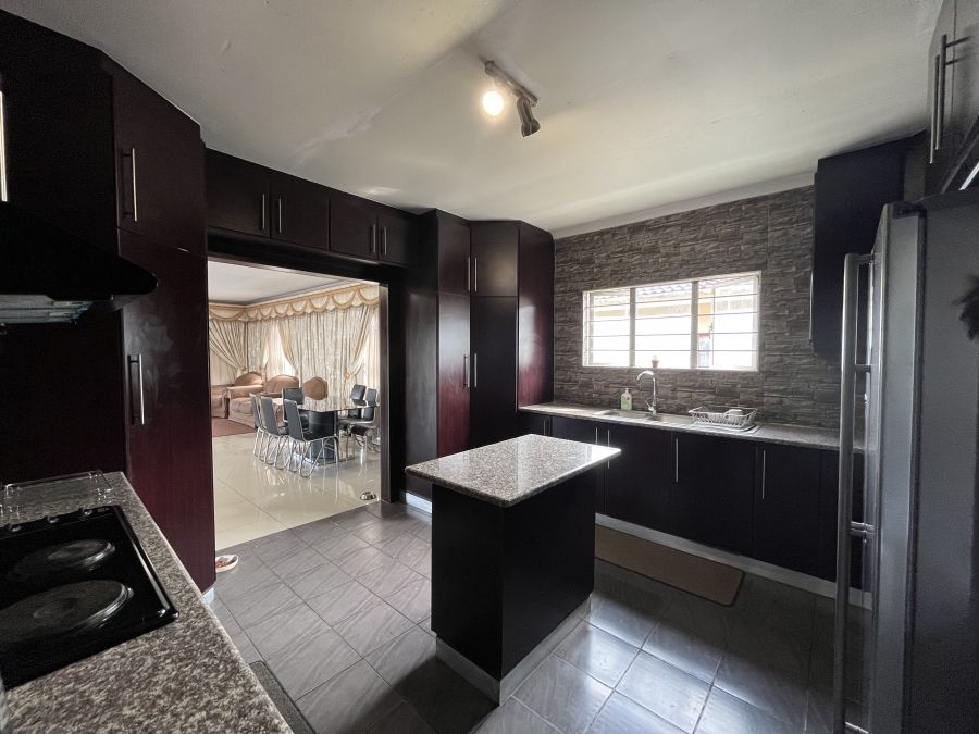 4 Bedroom Property for Sale in Sunford KwaZulu-Natal