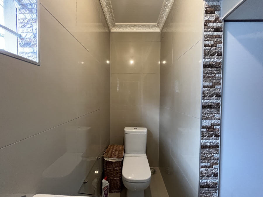 4 Bedroom Property for Sale in Sunford KwaZulu-Natal