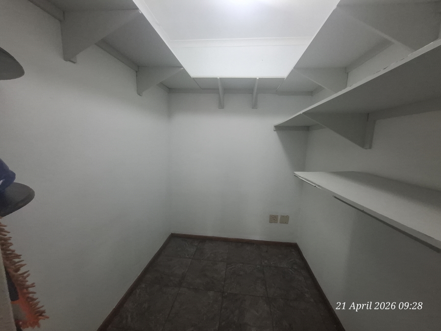 3 Bedroom Property for Sale in Signal Hill KwaZulu-Natal