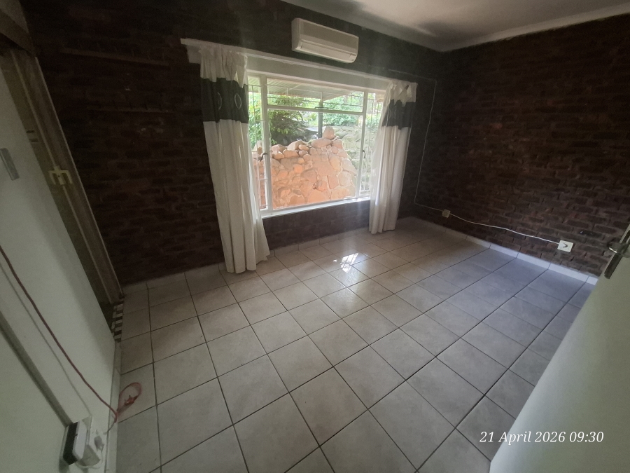 3 Bedroom Property for Sale in Signal Hill KwaZulu-Natal