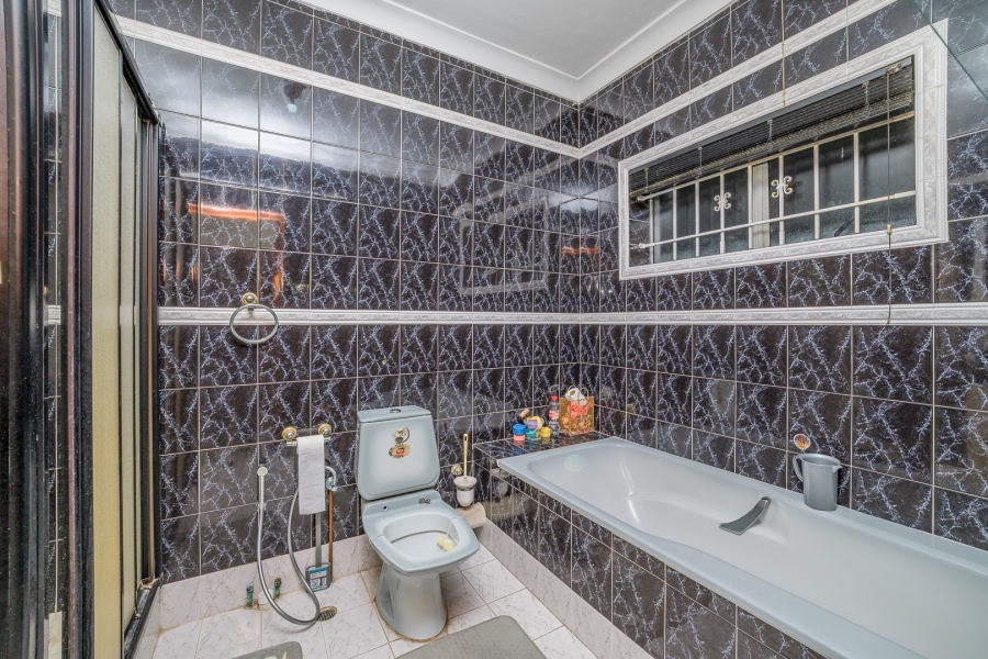 6 Bedroom Property for Sale in Sydenham KwaZulu-Natal