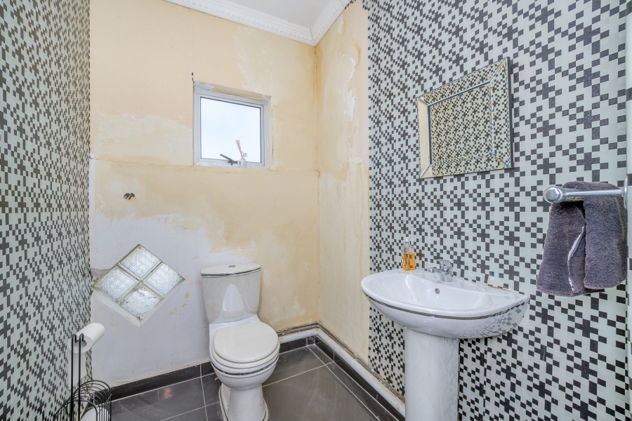 6 Bedroom Property for Sale in Sydenham KwaZulu-Natal