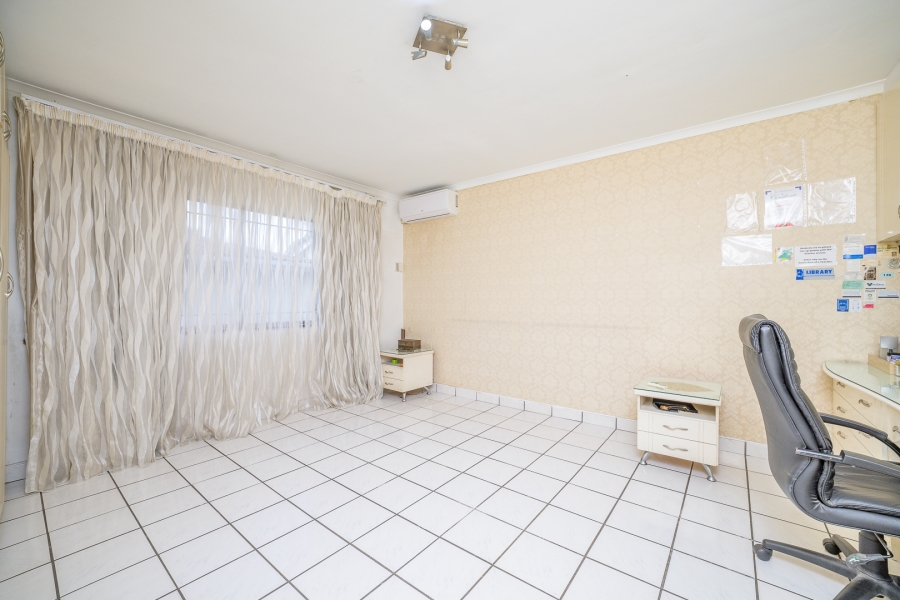 6 Bedroom Property for Sale in Sydenham KwaZulu-Natal