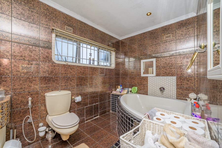 6 Bedroom Property for Sale in Sydenham KwaZulu-Natal