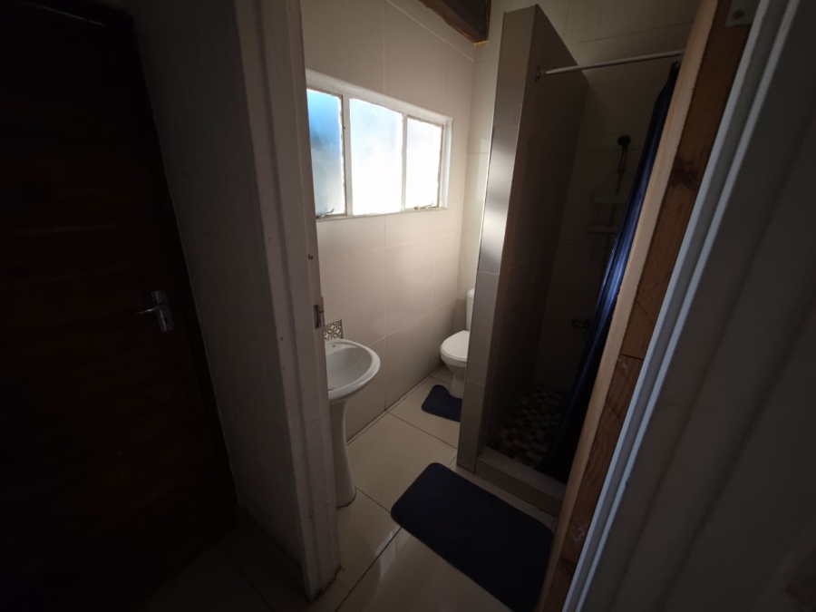 6 Bedroom Property for Sale in Amanzimtoti KwaZulu-Natal