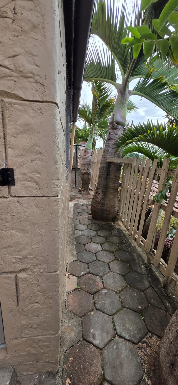 1 Bedroom Property for Sale in Sherwood KwaZulu-Natal