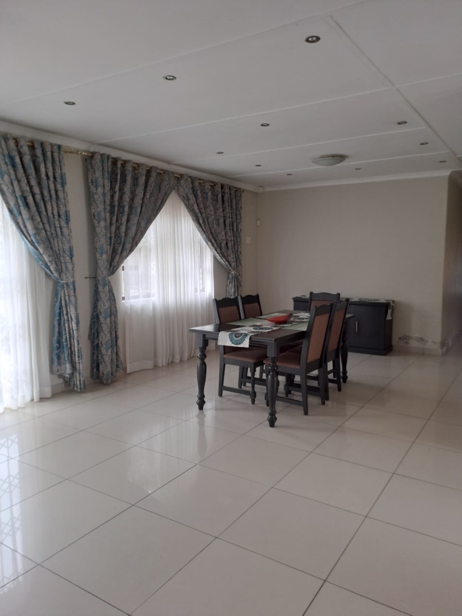 4 Bedroom Property for Sale in Brackenham KwaZulu-Natal