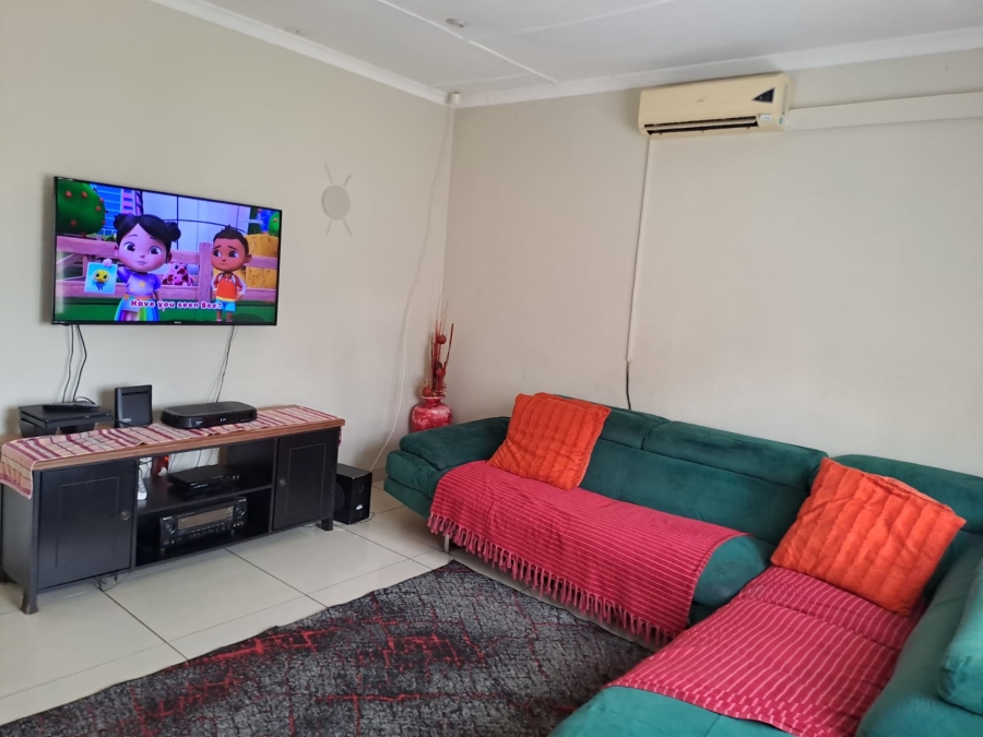 4 Bedroom Property for Sale in Brackenham KwaZulu-Natal