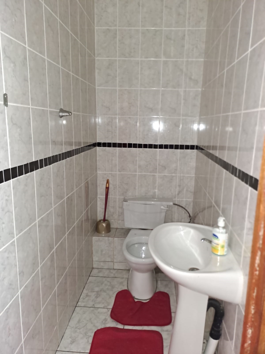 4 Bedroom Property for Sale in Brackenham KwaZulu-Natal