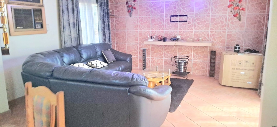 3 Bedroom Property for Sale in Trenance Park KwaZulu-Natal