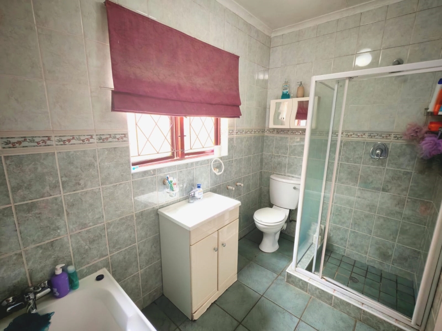 3 Bedroom Property for Sale in Lester Park KwaZulu-Natal