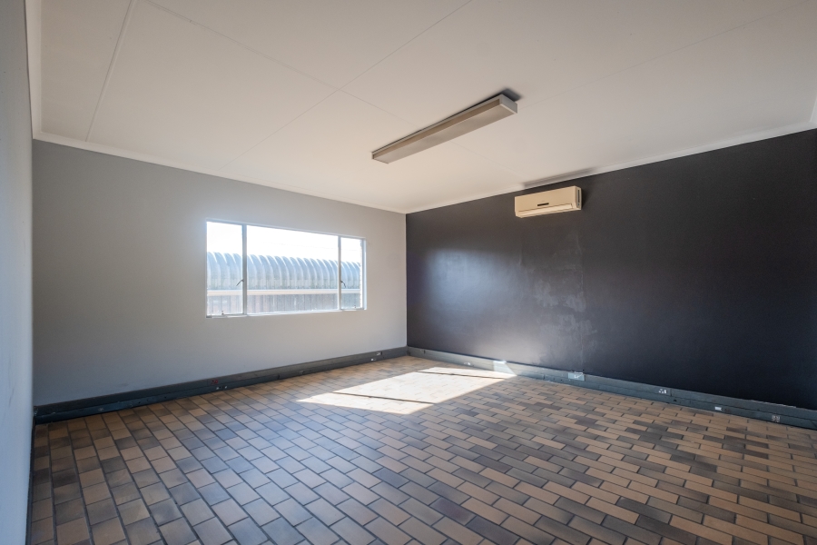 To Let Commercial Property for Rent in New Germany KwaZulu-Natal