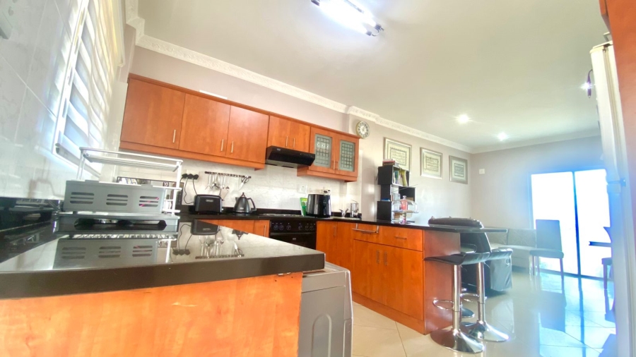 2 Bedroom Property for Sale in Morningside KwaZulu-Natal