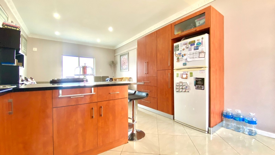 2 Bedroom Property for Sale in Morningside KwaZulu-Natal