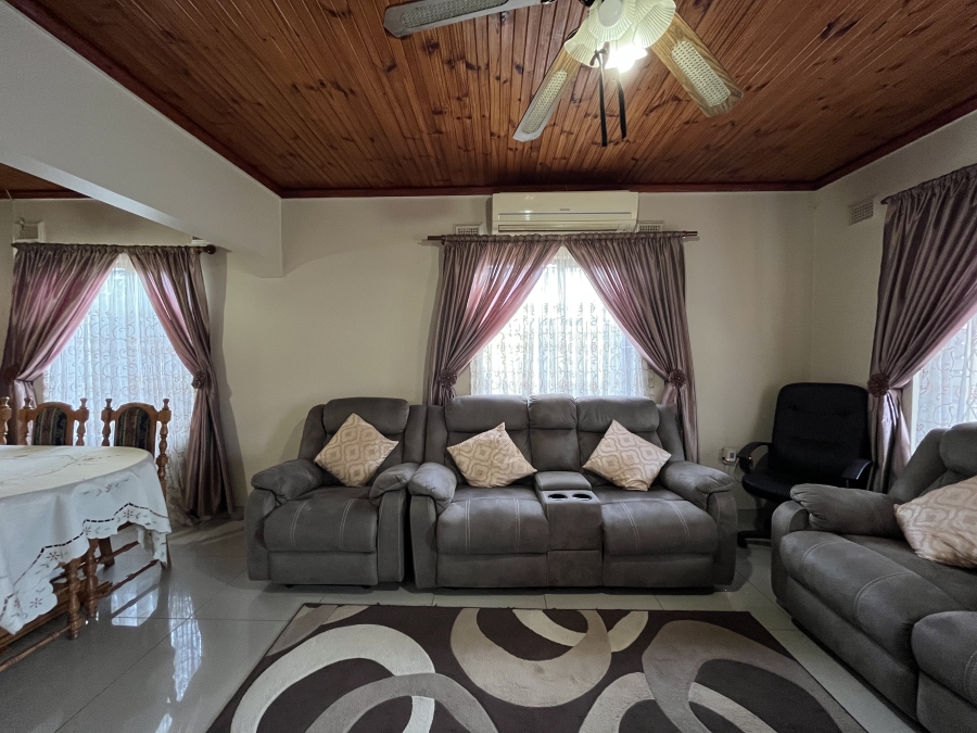 4 Bedroom Property for Sale in Palmview KwaZulu-Natal