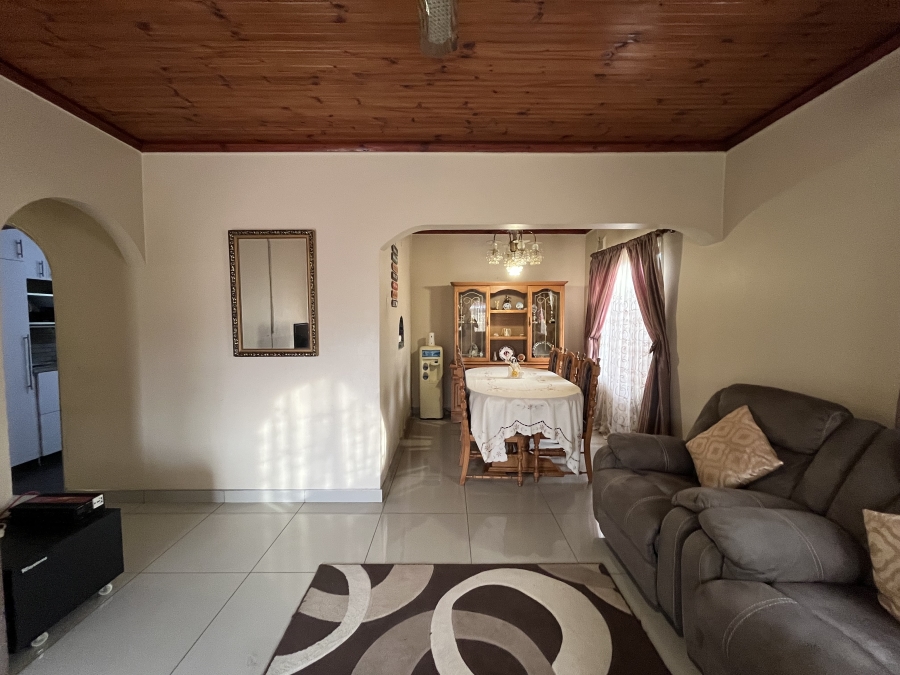 4 Bedroom Property for Sale in Palmview KwaZulu-Natal