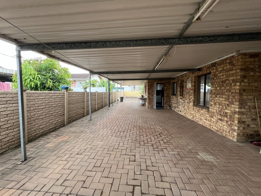 4 Bedroom Property for Sale in Palmview KwaZulu-Natal