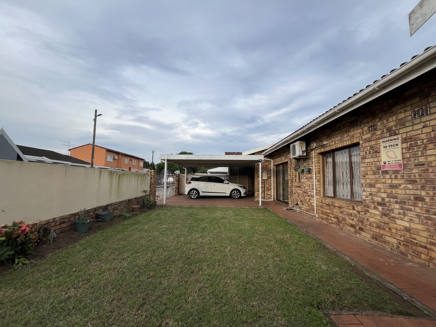 4 Bedroom Property for Sale in Palmview KwaZulu-Natal