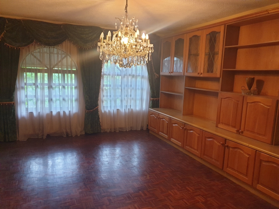 To Let 6 Bedroom Property for Rent in Avoca KwaZulu-Natal