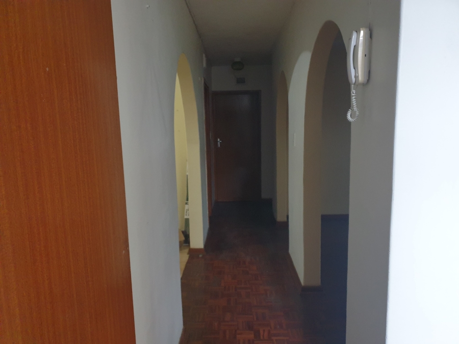 To Let 6 Bedroom Property for Rent in Avoca KwaZulu-Natal
