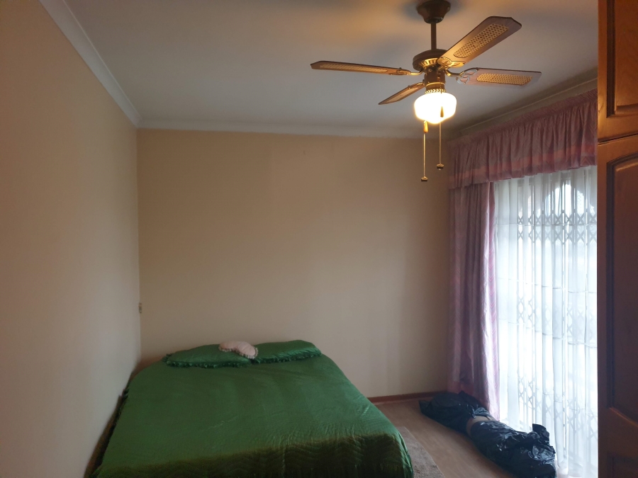To Let 6 Bedroom Property for Rent in Avoca KwaZulu-Natal