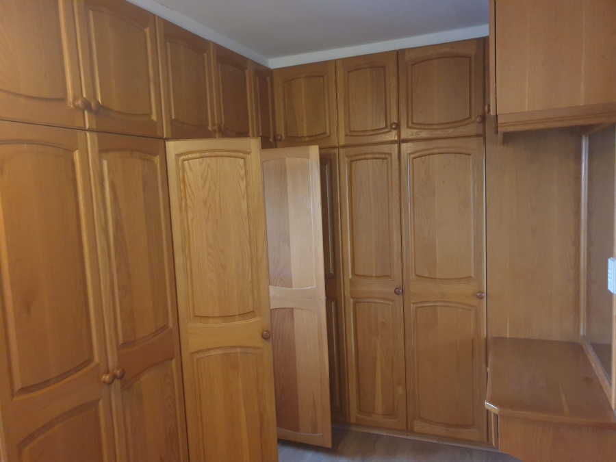 To Let 6 Bedroom Property for Rent in Avoca KwaZulu-Natal