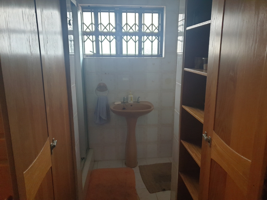 To Let 6 Bedroom Property for Rent in Avoca KwaZulu-Natal