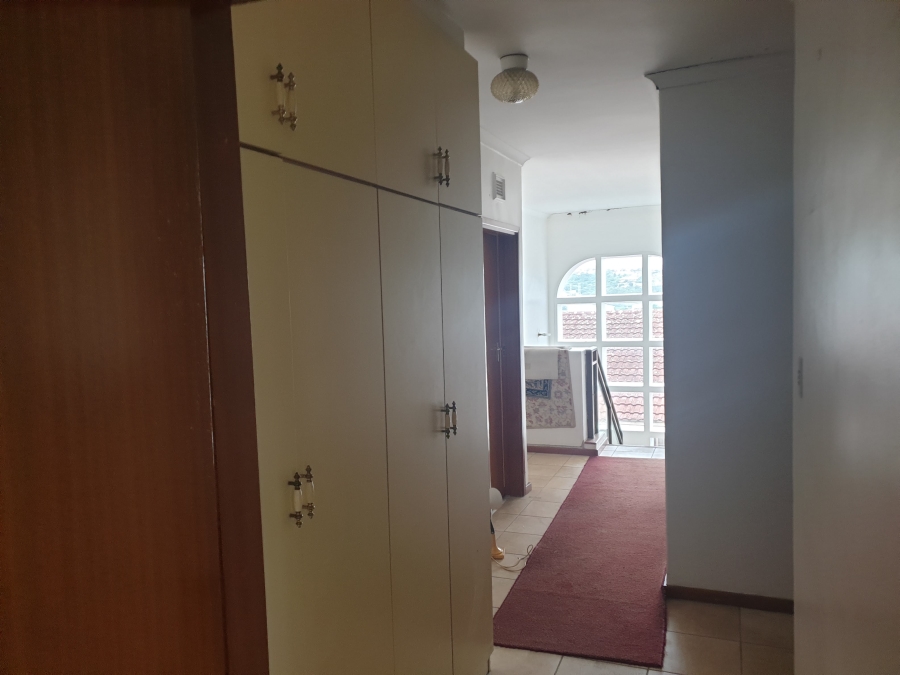 To Let 6 Bedroom Property for Rent in Avoca KwaZulu-Natal