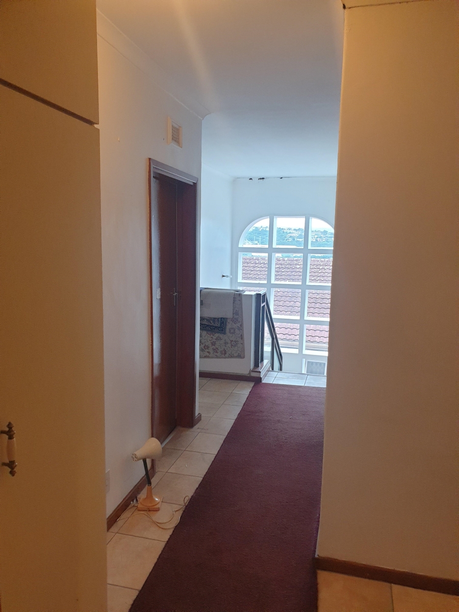 To Let 6 Bedroom Property for Rent in Avoca KwaZulu-Natal