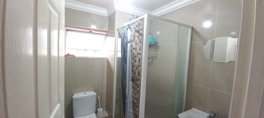 2 Bedroom Property for Sale in Morningside KwaZulu-Natal