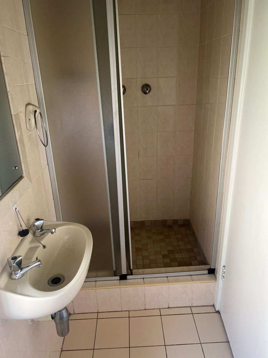 1 Bedroom Property for Sale in Camelot Golf Club and Estate KwaZulu-Natal