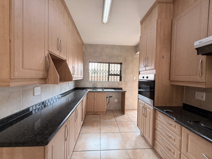To Let 3 Bedroom Property for Rent in Huttenheights KwaZulu-Natal