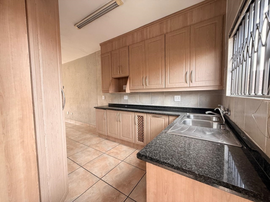 To Let 3 Bedroom Property for Rent in Huttenheights KwaZulu-Natal