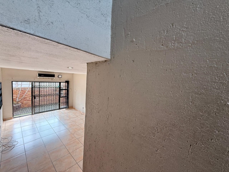 To Let 3 Bedroom Property for Rent in Huttenheights KwaZulu-Natal