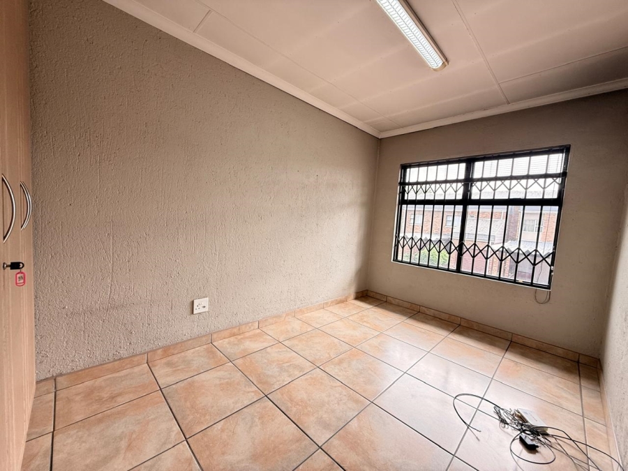 To Let 3 Bedroom Property for Rent in Huttenheights KwaZulu-Natal