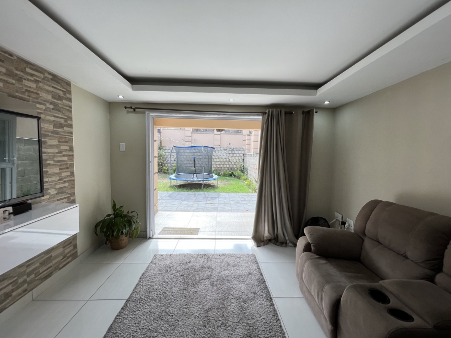3 Bedroom Property for Sale in Caneside KwaZulu-Natal
