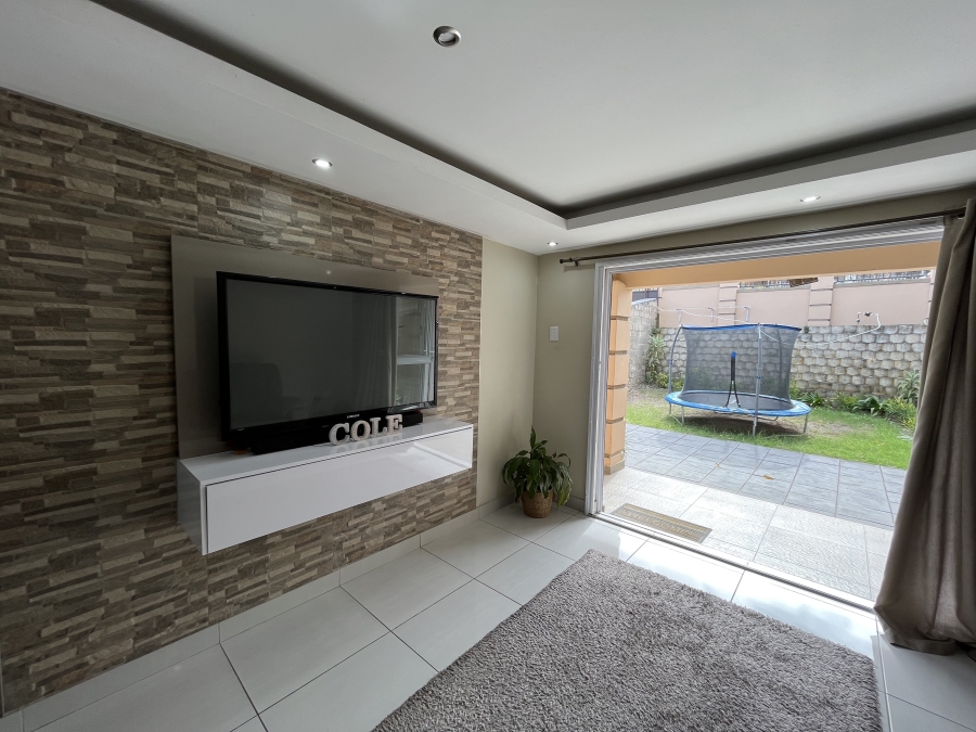 3 Bedroom Property for Sale in Caneside KwaZulu-Natal