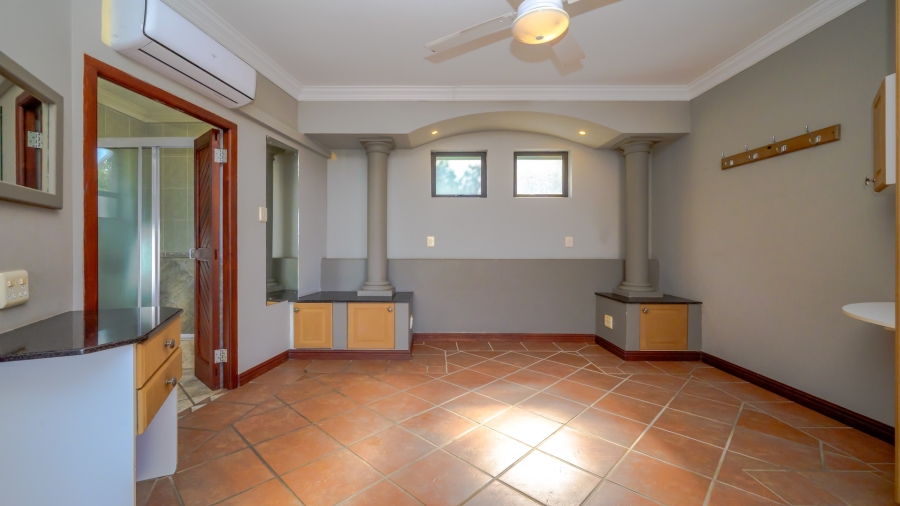 5 Bedroom Property for Sale in Prince