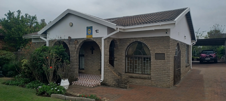 3 Bedroom Property for Sale in Lennoxton KwaZulu-Natal