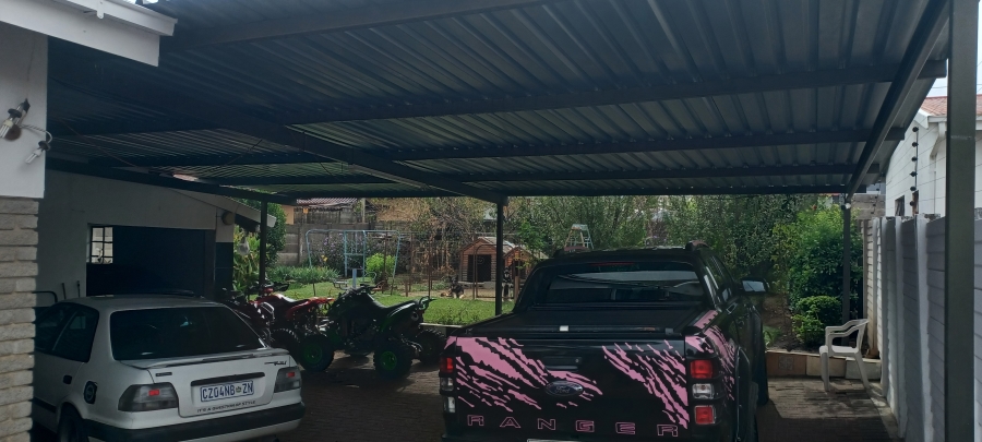 3 Bedroom Property for Sale in Lennoxton KwaZulu-Natal