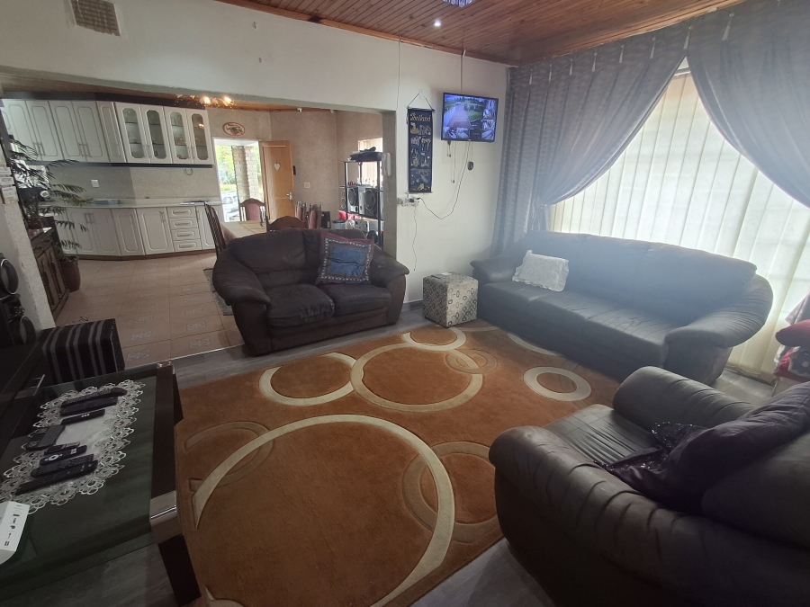 3 Bedroom Property for Sale in Lennoxton KwaZulu-Natal
