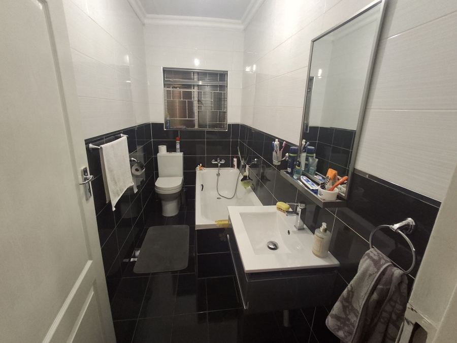 3 Bedroom Property for Sale in Lennoxton KwaZulu-Natal