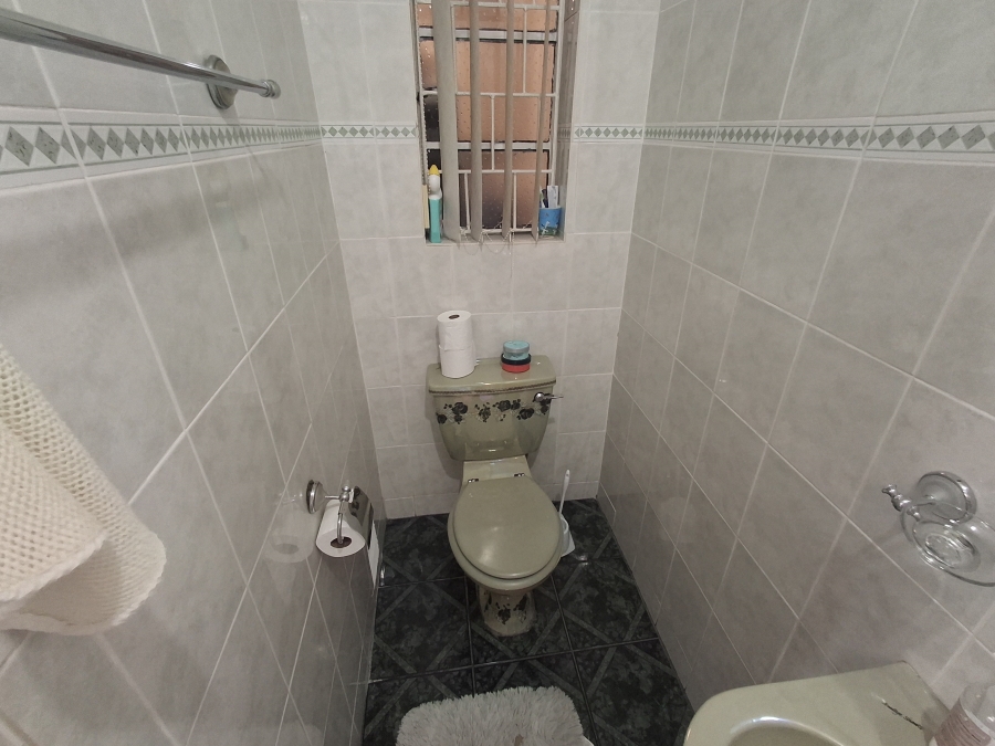 3 Bedroom Property for Sale in Lennoxton KwaZulu-Natal