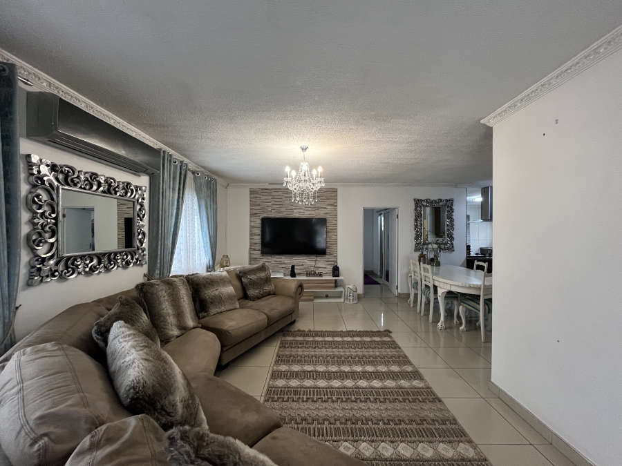 4 Bedroom Property for Sale in Sunford KwaZulu-Natal