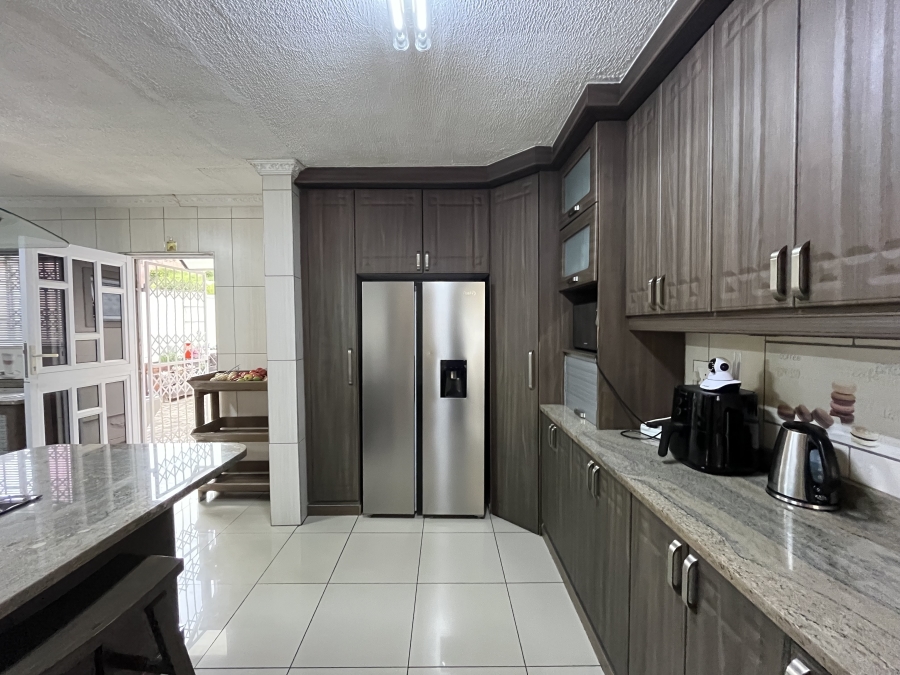 4 Bedroom Property for Sale in Sunford KwaZulu-Natal