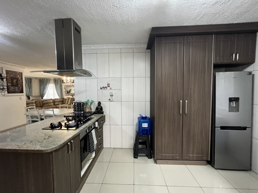 4 Bedroom Property for Sale in Sunford KwaZulu-Natal