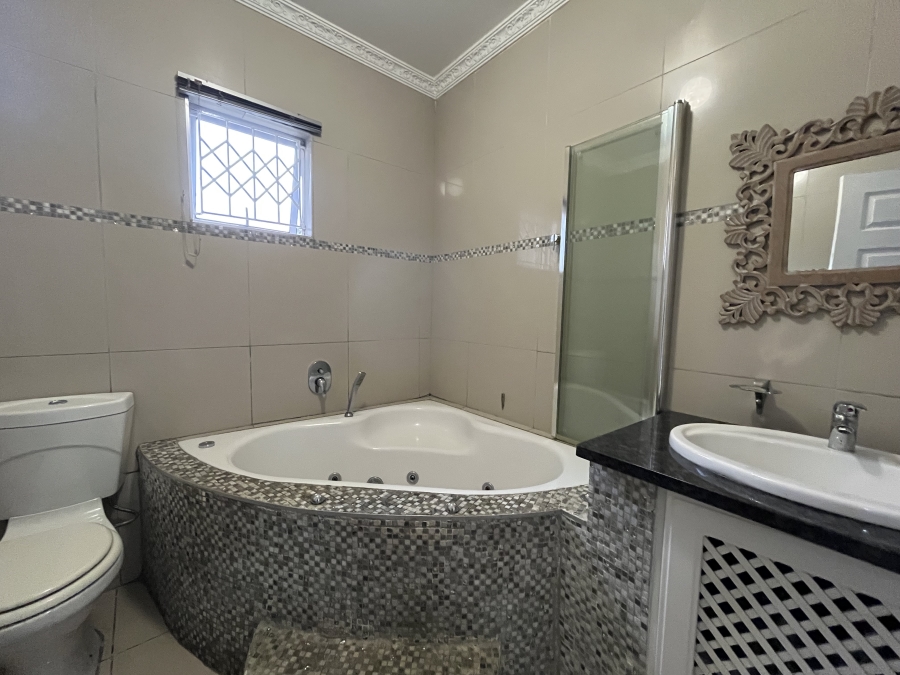 4 Bedroom Property for Sale in Sunford KwaZulu-Natal
