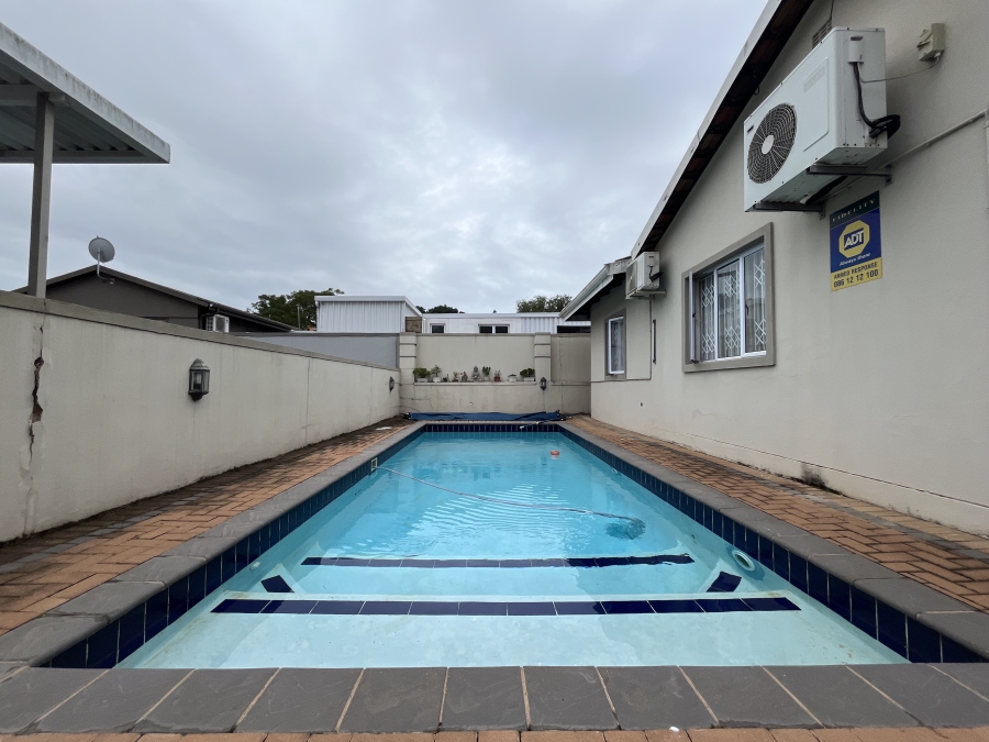 4 Bedroom Property for Sale in Sunford KwaZulu-Natal